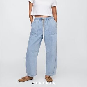 Gap pull on barrel jeans pants